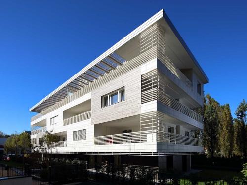 Какие свойства должен иметь керамогранит для улицы. Технология изготовления и основные виды