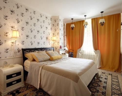 Можно ли использовать высокоплотные обои в небольших комнатах. Особенности подбора обоев