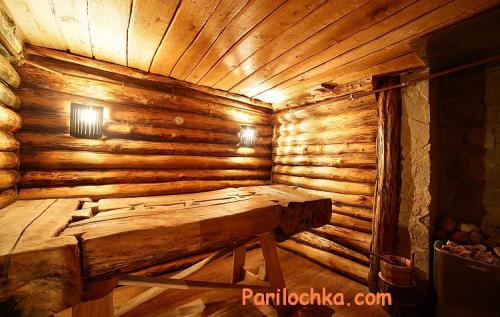 Полки в бане из необрезной доски. Материал для полков