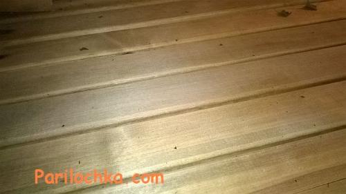 Полки в бане из необрезной доски. Материал для полков