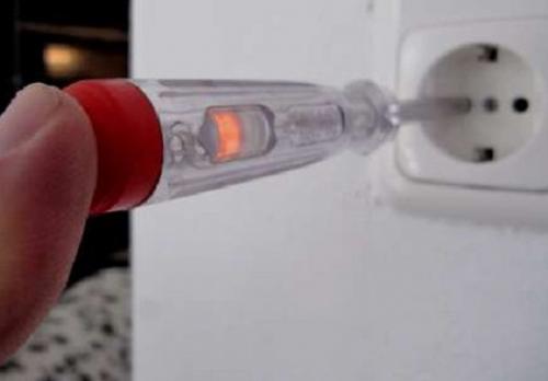 Как собрать индикаторную отвертку. Как работать индикаторной отверткой правильно?