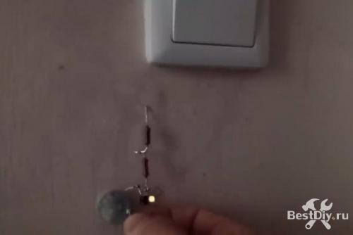 Индикаторная отвертка схема. Универсальная активная индикаторная отвёртка своими руками