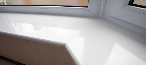 Какить и оформить швы после установки подоконника. В чем секрет бесшовных подоконников?