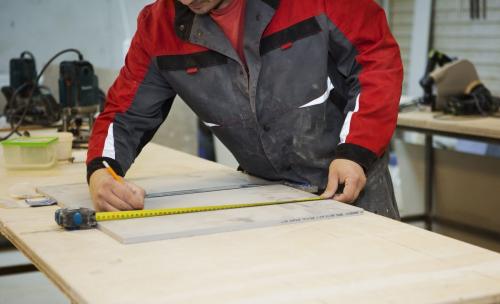 Как установить пластиковый подоконник своими руками: пошаговая инструкция 04