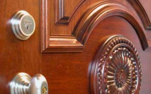 Накладки на двери входные. Какие виды накладок можно использовать?