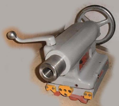 Станина токарного станка. Основные узлы, из которых состоит токарный станок по металлу