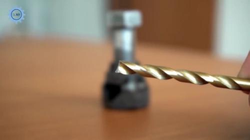 Приспособление для заточки сверл на наждаке своими руками. Процесс изготовления