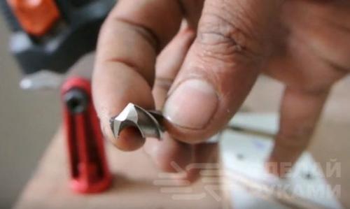 Приспособление для заточки сверл своими руками чертежи. 9 рабочих хитростей, как идеально заточить сверло