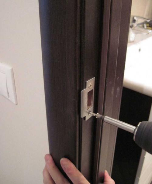 Установка замков в металлическую дверь. Установка замков своими руками — пошаговая инструкция по монтажу и регулировке различных типов замков (110 фото + видео)