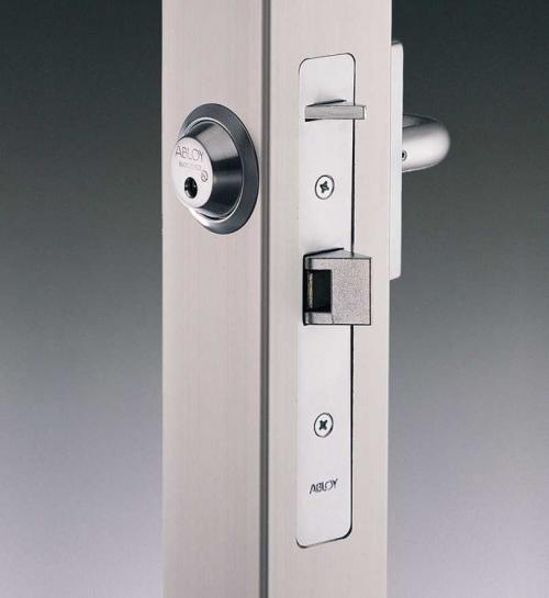 Установка замков в металлическую дверь. Установка замков своими руками — пошаговая инструкция по монтажу и регулировке различных типов замков (110 фото + видео)