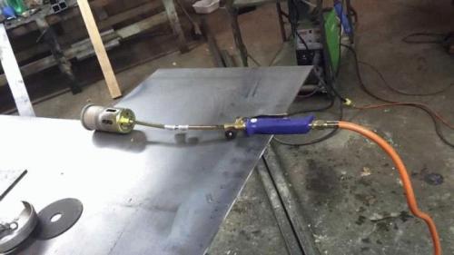 Как пользоваться газовой горелкой с баллоном для кровли. Что представляет собой кровельная горелка 04