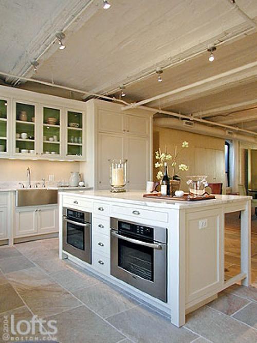 Можно ли духовой шкаф поставить на пол. Духовой шкаф: где ему место?