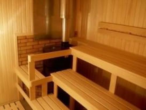 Чем крепить полок в бане к каркасу. Каркас в финской сауне 17