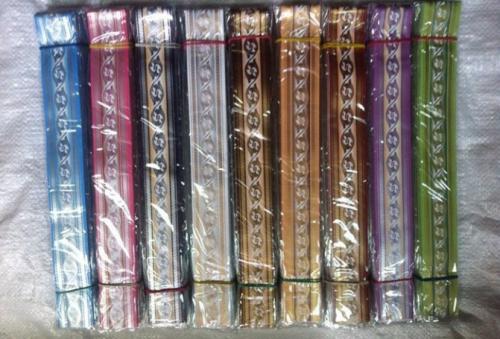 Чем заменить бордюр для обоев. Куда специалисты никогда не клеят обойные бордюры?