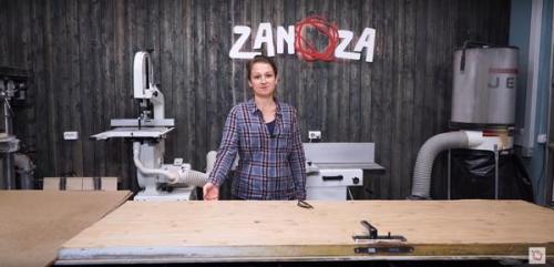 Какие материалы лучше всего использовать для преобразования старой двери. Переделка старой двери из ДВП. Простое и эффектное решение
