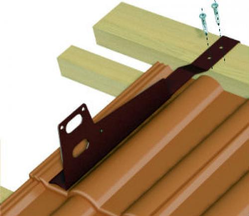 Снегозадержатели на металлочерепицу, какие лучше. Устройство снегозадержания на кровле из металлочерепицы 05