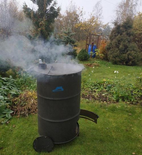 Печь из бочки для сжигания мусора. Печь для сжигания мусора своими руками — «модернизированная бочка»