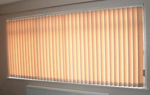 Жалюзи своими руками из картона. Жалюзи своими руками: простая инструкция по созданию вертикальных, горизонтальных и рулонных вариантов (125 фото)