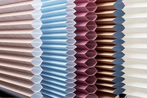 Как сделать жалюзи из обоев своими руками на окна. Преимущества и недостатки бумажных вариантов 03