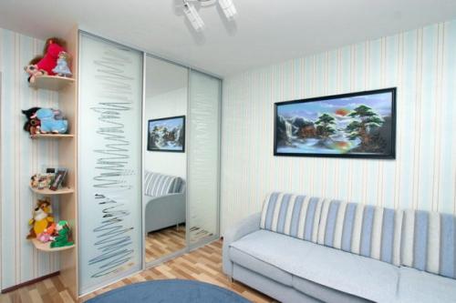 Наполнение детского шкафа. 115 фото современных шкафов-купе в детскую комнату