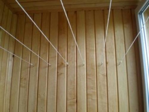 Сушилка для белья крепится к стене. Виды сушилок для белья настенных 08