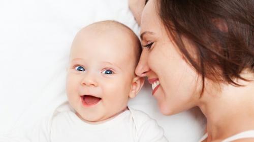 Нужен ли увлажнитель воздуха новорожденному. С какого возраста ребенка можно поставить увлажнитель в детской комнате