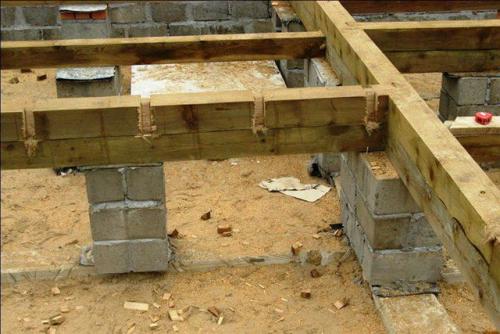 Выбор досок для пола и их укладка. Условия хранения 05