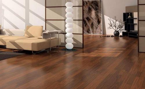 Как постелить линолеум в комнате с мебелью. Как постелить линолеум в комнате, не убирая из нее всю мебель