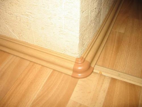 Как постелить линолеум в комнате с мебелью. Как постелить линолеум в комнате, не убирая из нее всю мебель