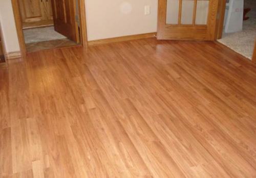 Как постелить линолеум в комнате с мебелью. Как постелить линолеум в комнате, не убирая из нее всю мебель