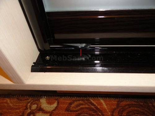 Установка нижней направляющей шкафа-купе. Установка раздвижной системы шкафа-купе