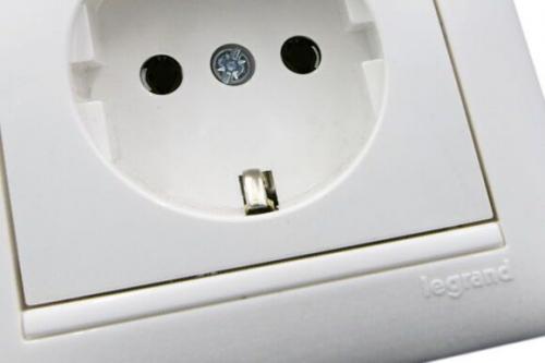 Размеры тройных розеток. Тройная розетка: основные разновидности 03 Размеры тройных розеток. Тройная розетка: основные разновидности 03