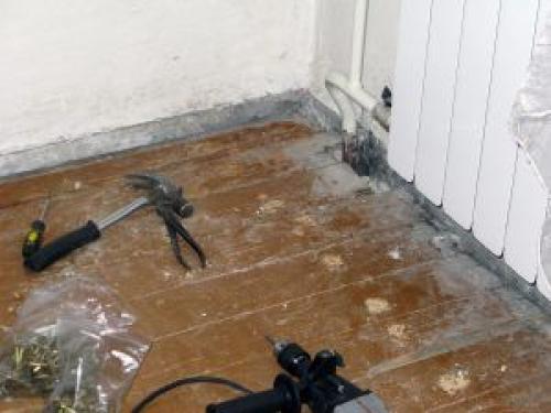 Что положить под линолеум на неровный деревянный пол. Правила подготовки