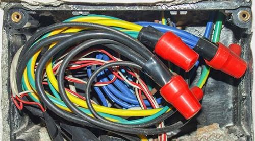 Разводка проводов В распределительной коробке. Общие правила коммутации электрокабеля В распредкоробках