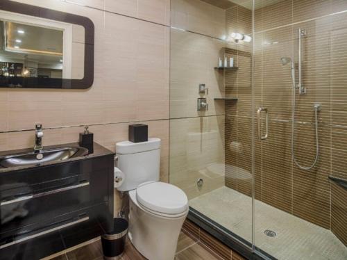 Размеры ванной комнаты с душевой кабиной. Душевая кабина: основные размеры, виды, формы, советы по выбору