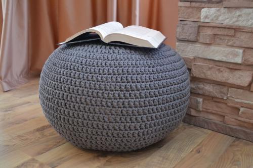 Пуфик в прихожую своими руками. Изготовление пуфика в прихожую своими руками