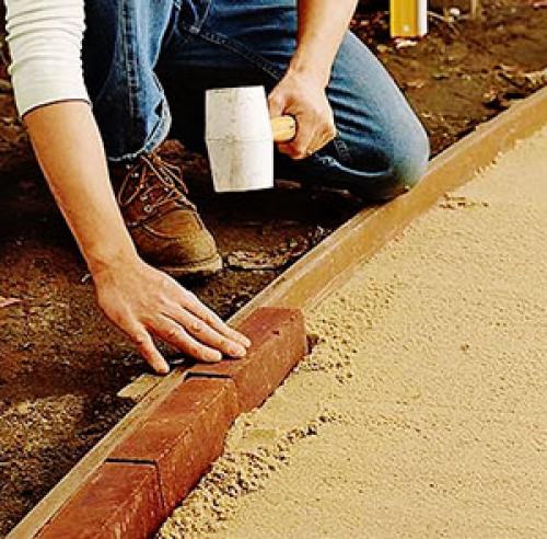 Как правильно положить брусчатку своими руками. Технология выполнения работ
