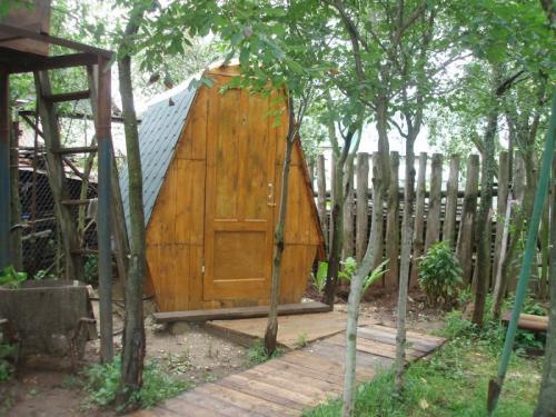 Идеи для дачного туалета. Туалет для дачи — постройка своими руками и интеграция в ландшафтный дизайн (115 фото)