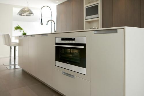 Как установить встроенный духовой шкаф на стену. Установка встраиваемого духового электрического шкафа своими руками