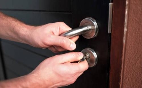 Починка дверного замка. Как починить личинку замка на двери 15