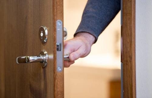 Починка дверного замка. Как починить личинку замка на двери 16