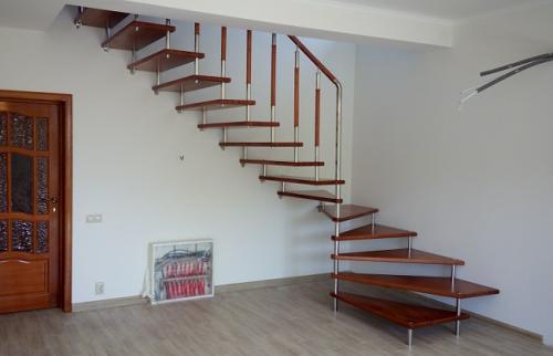 Лестница на второй этаж в частном доме. Обзор лестниц на второй этаж для частного дома