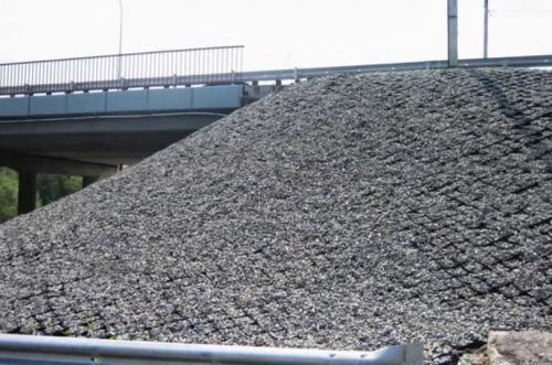 Сетка для щебня для укрепления склона. Георешетка для укрепления склонов — виды, модели, производители, советы по выбору и особенности применения (95 фото + видео)