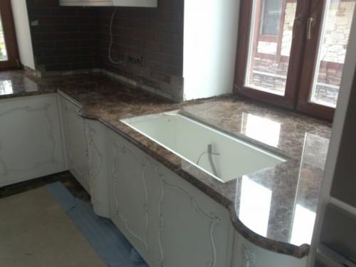 Оформление подоконника на кухне. Подоконник на кухне: особенности использования, рекомендации по выбору. 115 фото функциональных подоконников в интерьере кухни