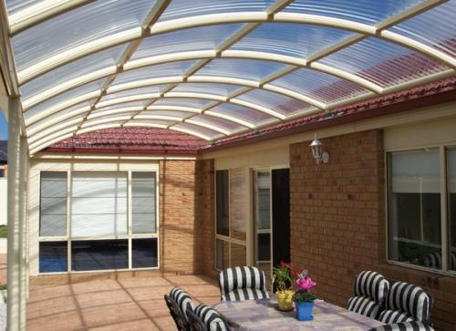 Терраса из поликарбоната пристроенная к дому. Виды веранд (террас) из монолитного поликарбоната для дома