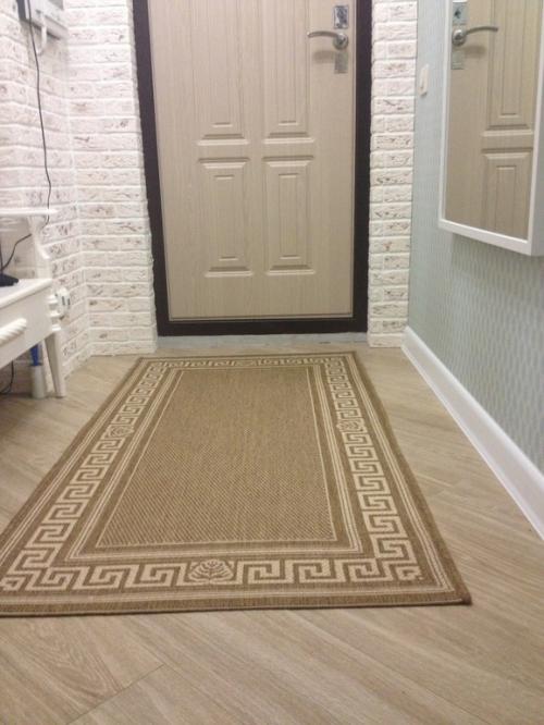 Как разделить разные обои на одной стене. Комбинирование обоев двух видов: восемь основных техник наклеивания