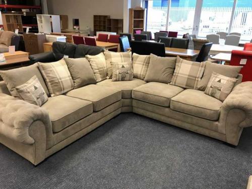 Угловой диван. Достоинства и недостатки конструкции