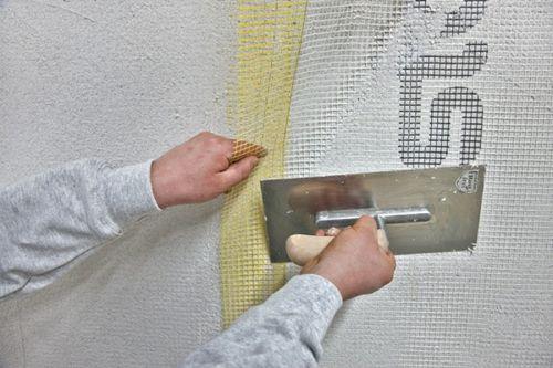 На какой клей клеить армирующую сетку. Как выбрать клей для фасадной сетки при ремонте