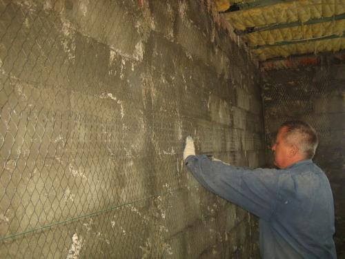 Чем клеить сетку на пенопласт. Зачем нужна армирующая фасадная сетка