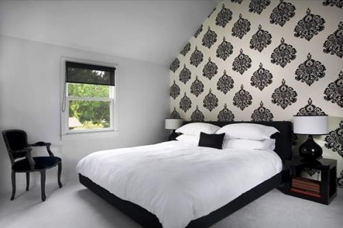 Белые обои с черным рисунком. Особенности черно-белых покрытий